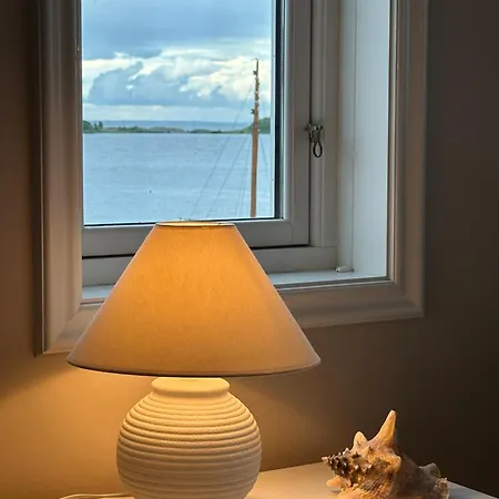 Ved Sjoen, Husvik- Tonsberg, 2 Hus! Vila Tønsberg
