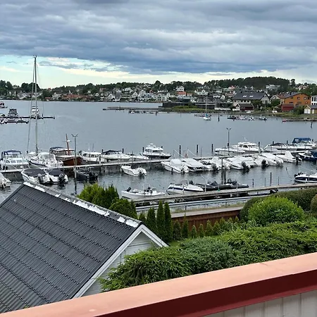 Villa Ved Sjoen, Husvik- Tonsberg, 2 Hus! Tønsberg