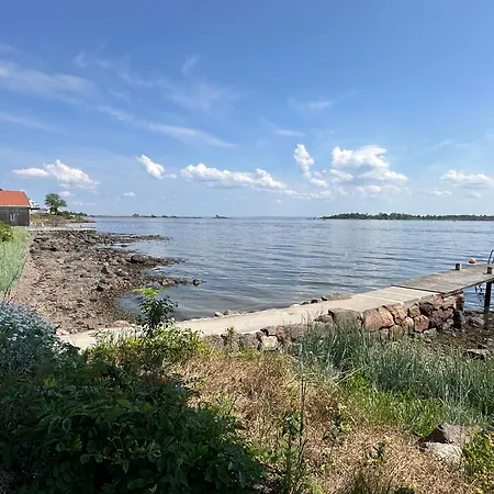 Ved Sjoen, Husvik- Tonsberg, 2 Hus!