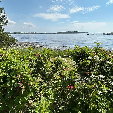 Ved Sjoen, Husvik- Tonsberg, 2 Hus! Vila