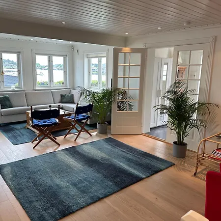 Villa Ved Sjoen, Husvik- Tonsberg, 2 Hus! Tønsberg