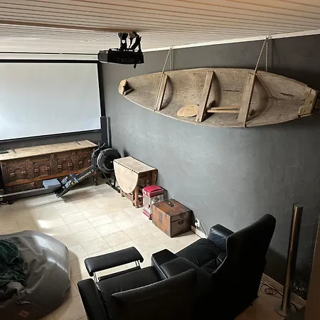 Ved Sjoen, Husvik- Tonsberg, 2 Hus!