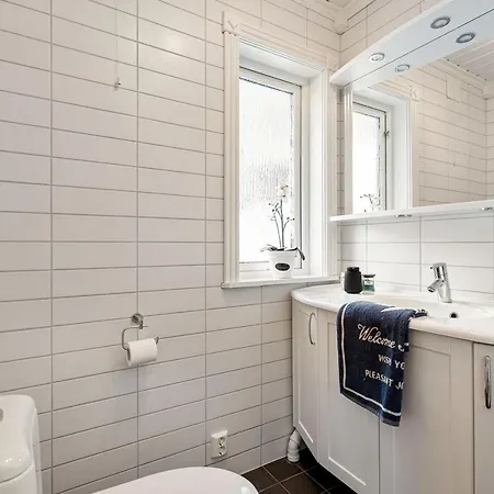 Ved Sjoen, Husvik- Tonsberg, 2 Hus! Villa Tonsberg