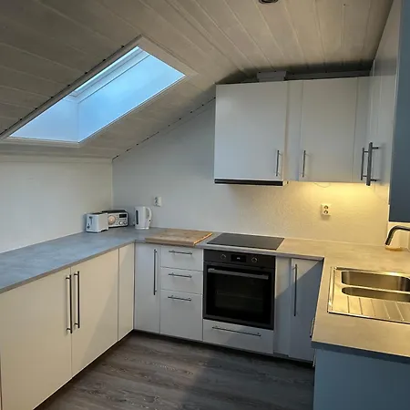 Ved Sjoen, Husvik- Tonsberg, 2 Hus! Vila Tønsberg