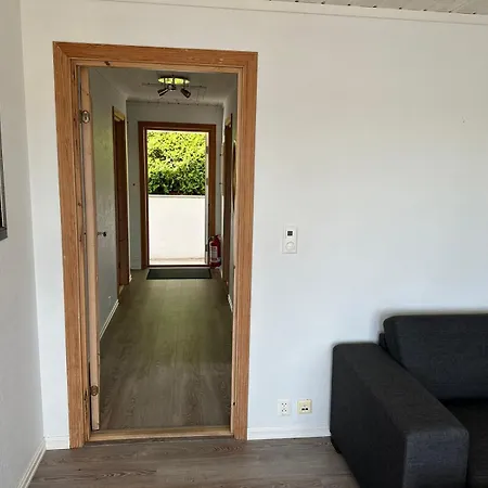 Vila Ved Sjoen, Husvik- Tonsberg, 2 Hus!