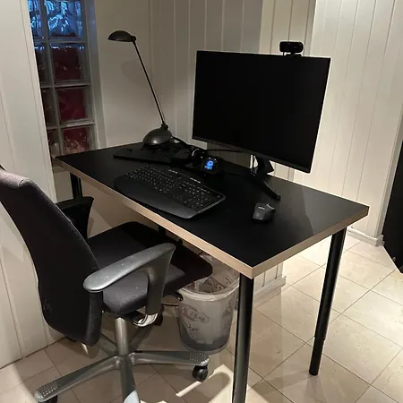 Ved Sjoen, Husvik- Tonsberg, 2 Hus! Tønsberg