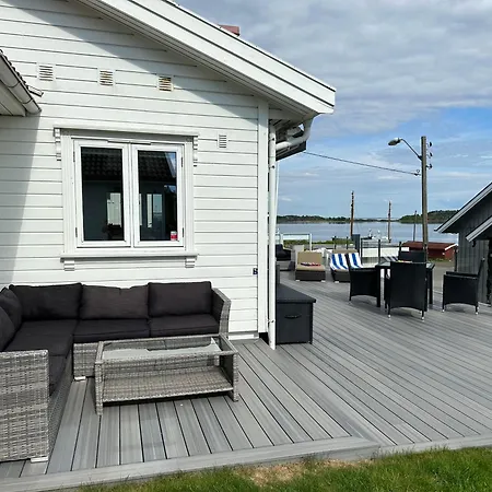Villa Ved Sjoen, Husvik- Tonsberg, 2 Hus! *