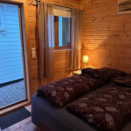 Ved Sjoen, Husvik- Tonsberg, 2 Hus! Tønsberg