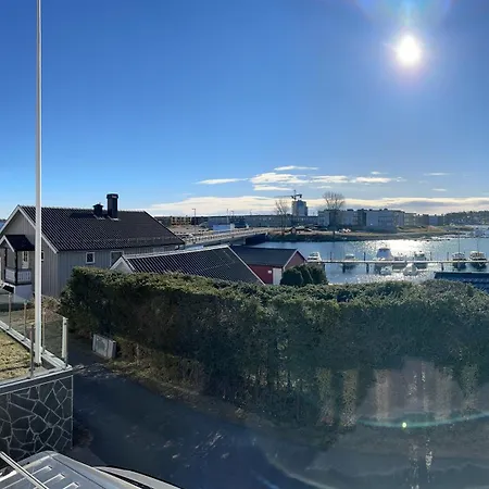 Villa Ved Sjoen, Husvik- Tonsberg, 2 Hus!